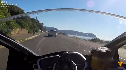 Almost hit a baby baboon on my bike 2021.05.26 — CAPE TOWN, SA