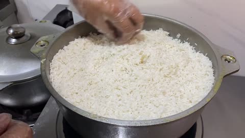 Hand Grab Chicken Rice