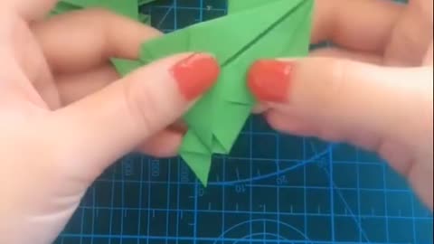 DIY Origami #frogs that really jumps! For #kids #papercraft #kidscraft #trending #youtubeshorts