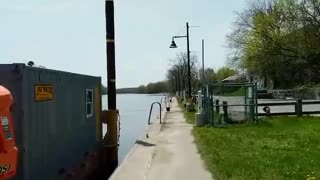 Bridge boat for fixing bridges along the Hudson River