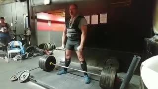 690 lb deadlift