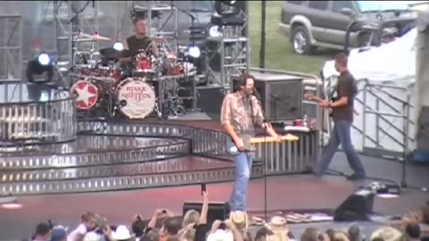 Blake Shelton Idaho State Fair 2009 Drink On It