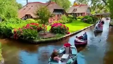 Charming place with no roads in Giethoorn, Netherlands