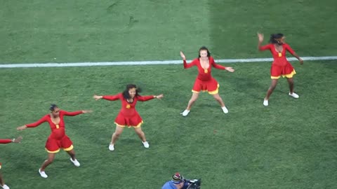 Italia - Slovakia - Waka waka cheerleaders.MOV