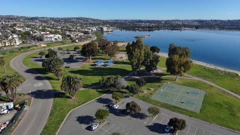 Blasian Babies DaDa Raw Skydio 2+ Drone 4K Video Crown Point Park Sailboat Paddleboard, Part 1.