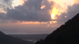 Honolulu, HI — Nu'uanu Pali Lookout - Sunrise