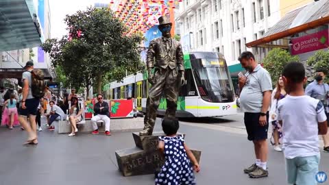 Statue Man - Melbourne Street Performer