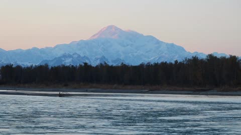 Discovering Talkeetna: Where Rivers Meet and Mountains Greet 🏞️🏔️