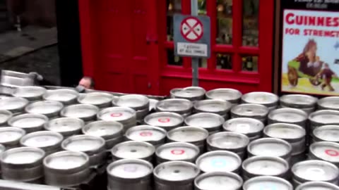 Lots of Beer - Temple Bar - Dublin, Ireland