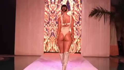 Beatriz corbett in show motion for icon swim Miami swim week