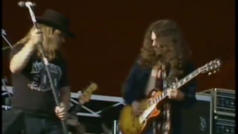 Lynyrd Skynyrd - Call Me The Breeze | (Live At Knebworth '76)