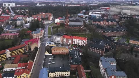 The electric roads that charge your car as you drive