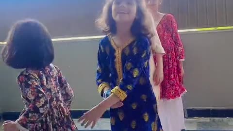 Kids dancing on trending music