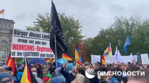 In Berlin, a rally against rising prices is taking place in front of the Bundestag