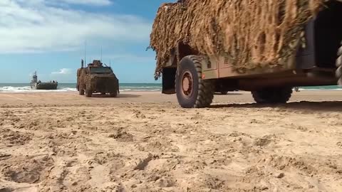 Australian Troops Conduct Beach Landing During Talisman Saber Joint Military Exercises4