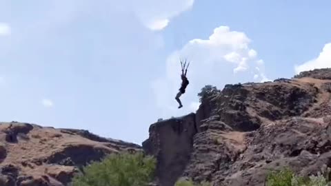 Waited until the last second 😅 (via gio_masters/IG) #adrenaline #bridgejump #tooclose