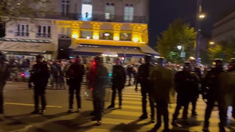 Police attack attendees of Pro Palestine rally in Paris France (Oct 12, 2023)