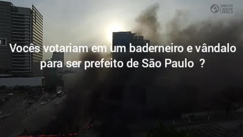 Boulos líder do movimento MTST incentivando a depredar são Paulo.