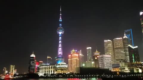 Oriental Pearl TV Tower(东方明珠)_view on cruise ship in Shanghai[上海], China, 2019