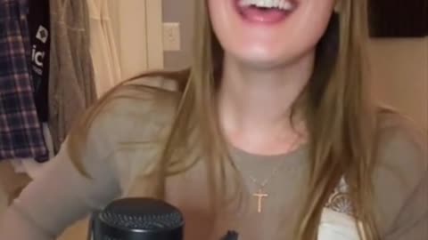 Kait Meskell (Tiktok) : Elton John - Bennie And The Jets (cover version)