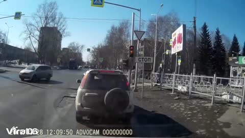 Dash Cam Car Crash Compilation for April 2019