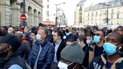 Gare du Nord railway station in #Paris evacuated after a bomb threat