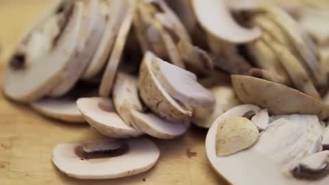 Knife Skills: How To Slice Mushrooms