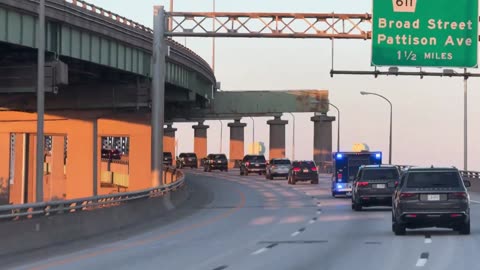 Trump is wheels down in Philadelphia and motorcade en route to Debate Night 🇺🇸 🇺🇸