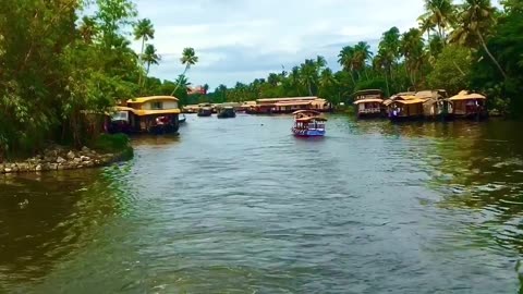 house boat view