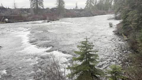 The Very Wide & Incredible Deschutes River Trail – Central Oregon – 4K