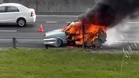 Motor vehicle alight, Cape Town, SA (24 October 2023)