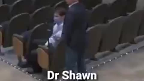 Dr. Shawn Brooks explique pourquoi les vaccinés covid vont mourir dans les 5 prochaines années !