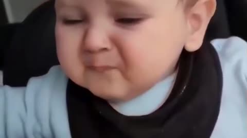 baby eating leamon-funny video