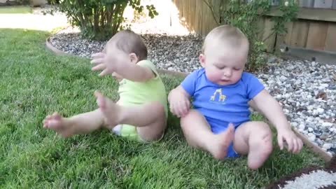 Best Videos Of Cute and Funny Twin Babies - Twins Baby Videos