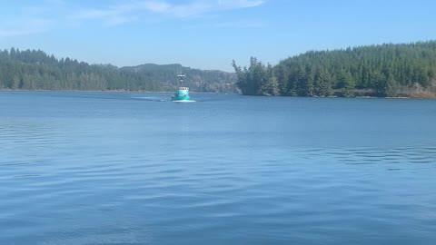 Fishing boat on Yaquina river