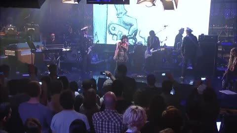 Gorillaz - Empire Ants ft. Little Dragon (Live on Letterman)