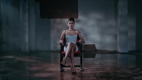 Yohani - Ithin Adare ඉතින් ආදරේ (Official Music Video)