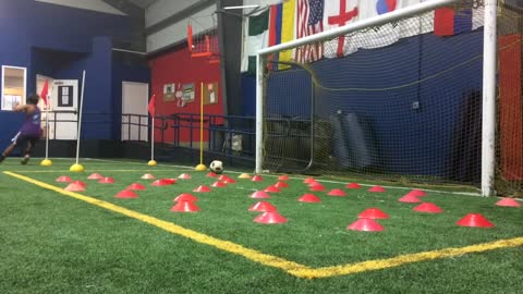 Soccer Dribbling Warmup | YFutbol