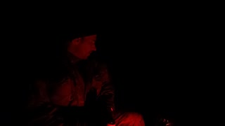 Vlog by a campfire. Woodland wildcamping