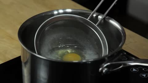 How To Poach Eggs