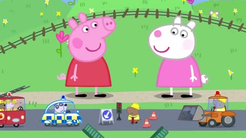 GIANT PEPPA PIG AT THE TINY LAND !!!