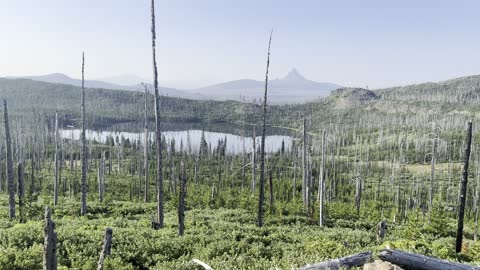 Ascending to the Square Lake Lookout Zone – Three Fingered Jack Loop – 4K