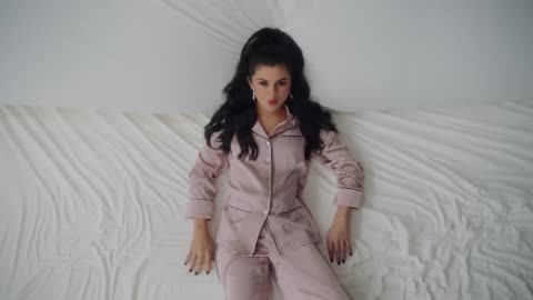 benny blanco, Tainy, Selena Gomez, J Balvin - I Can't Get Enough (Official Music Video)