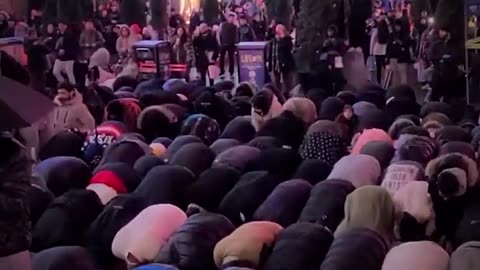 Ayatul Kursi - Taraweeh in Times Square!