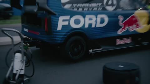 Ford SuperVan 4.2 becomes fastest closed-wheel vehicle to lap Mount Panorama