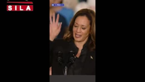 Kamala Harris gets heckled by members of her own rally crowd