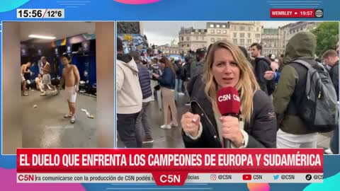 Banderazo de hinchas Argentinos en Wembley