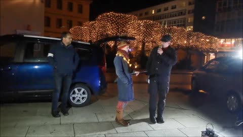 Eröffnung, Kleine Andaсht, Sсhweigeminute - BAUTZEN, Kornmarkt, 26 12 2022, 99. MAHNWACHE