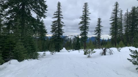 Ascending 1000 feet to Potato Hill Summit – Potato Hill Sno-Park – Central Oregon – 4K