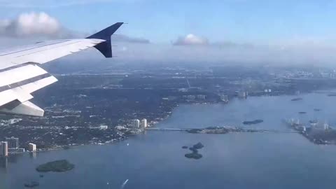 Flying in Miami | Vacation State